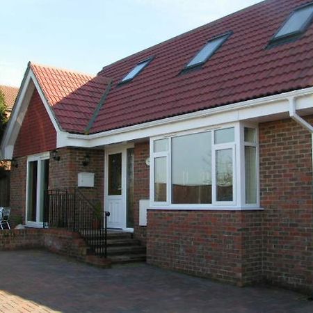 Bramley Cottage Sandown Exteriör bild